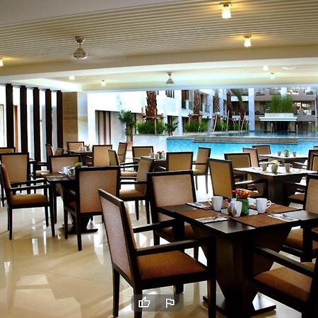 Stylish 2 Bedroom Penthouse Apt, Newly Refreshed, 50 Mbps, Pool, Gym, Resto กูตา ภายนอก รูปภาพ