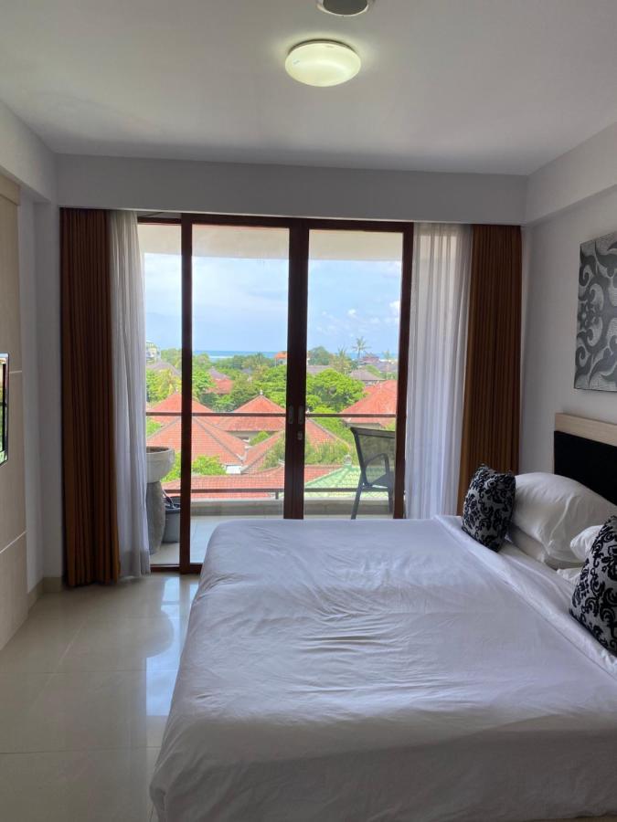 Stylish 2 Bedroom Penthouse Apt, Newly Refreshed, 50 Mbps, Pool, Gym, Resto กูตา ภายนอก รูปภาพ