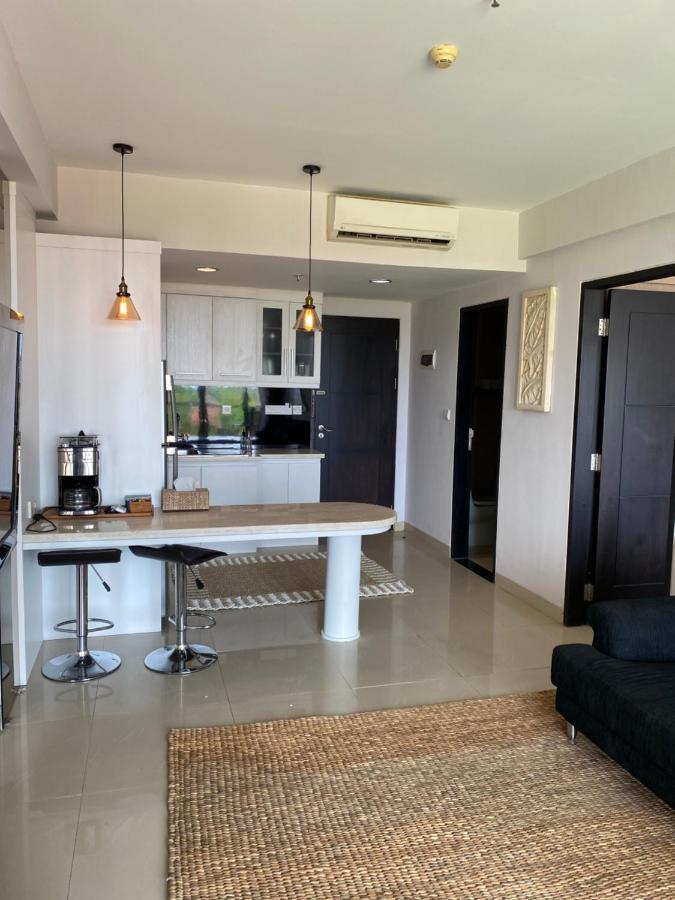 Stylish 2 Bedroom Penthouse Apt, Newly Refreshed, 50 Mbps, Pool, Gym, Resto กูตา ภายนอก รูปภาพ