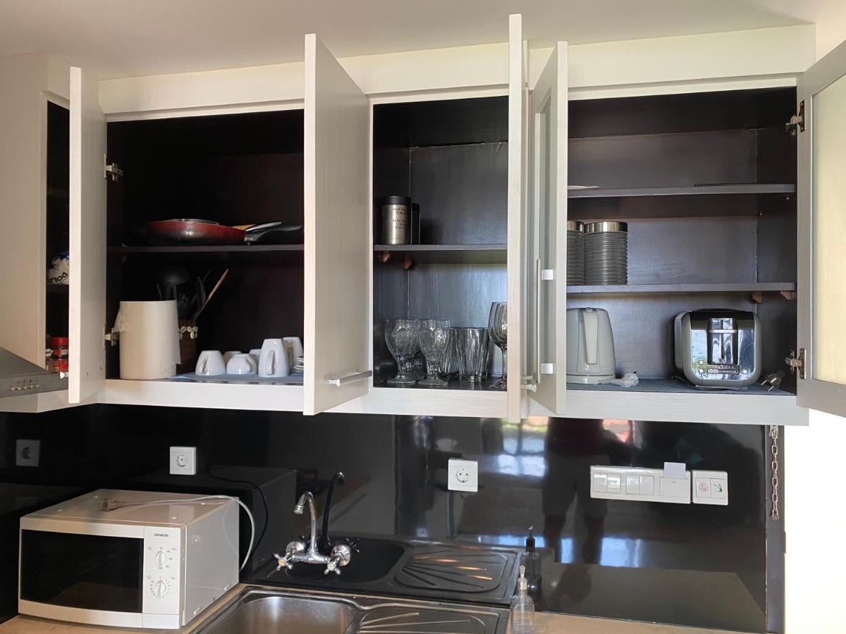 Stylish 2 Bedroom Penthouse Apt, Newly Refreshed, 50 Mbps, Pool, Gym, Resto กูตา ภายนอก รูปภาพ